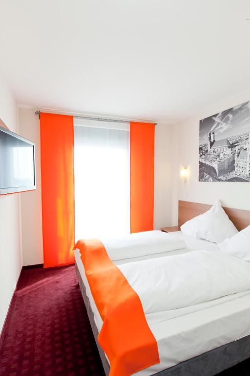McDreams Hotel Wuppertal City Zimmer foto